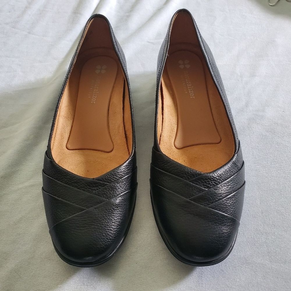 Black Naturalizer shoes in excellent condition